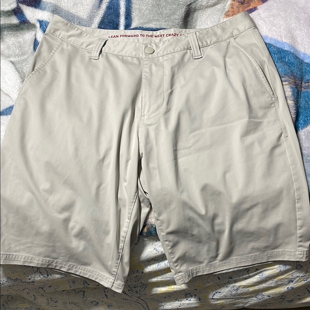 Rhone Men's Beige Shorts